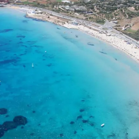 Apartamento Seaside Serenity - A Lovely With Views