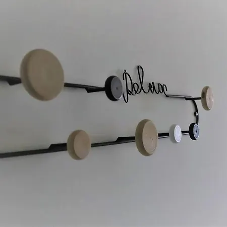 Seaside Serenity - A Lovely With Views Apartment *