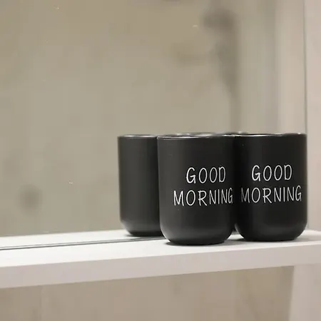 Seaside Serenity - A Lovely With Views *