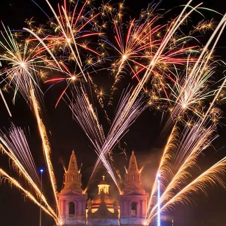 Seaside Serenity - A Lovely With Views