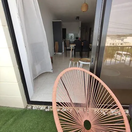 Seaside Serenity - A Lovely With Views Apartment Mellieha