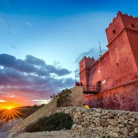 Seaside Serenity - A Lovely With Views Appartement Mellieħa