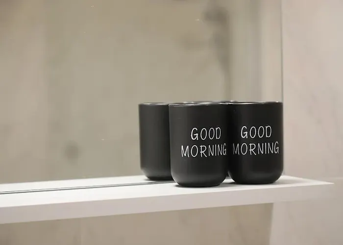 Seaside Serenity - A Lovely With Views *